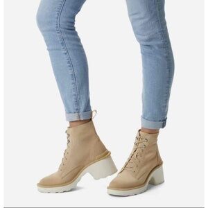Sorel Beige LaceUp Block Heel AnkleHigh Modern Boots US 8.5 outdoors fall